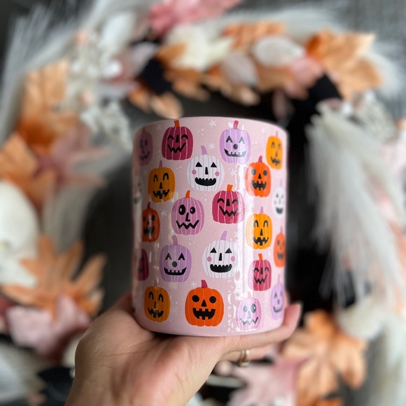 LAST ONE!✨NEW🎃Prima Design Jack o Lantern Pumpkins Pattern Pink Halloween Mug🩷 - Picture 5 of 7